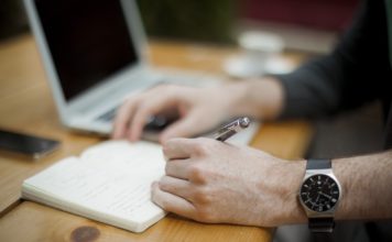 100 Pomysłów na biznes dla każdego, które możesz rozpocząć już teraz 100 Pomysłów na biznes dla każdego, które możesz rozpocząć już teraz