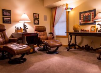 Czy podnóżek w krzesełku do karmienia?