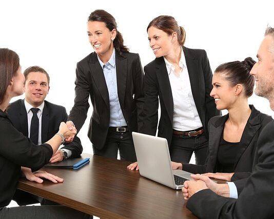 Kto jest szefem na uczelni? Kto jest szefem na uczelni?